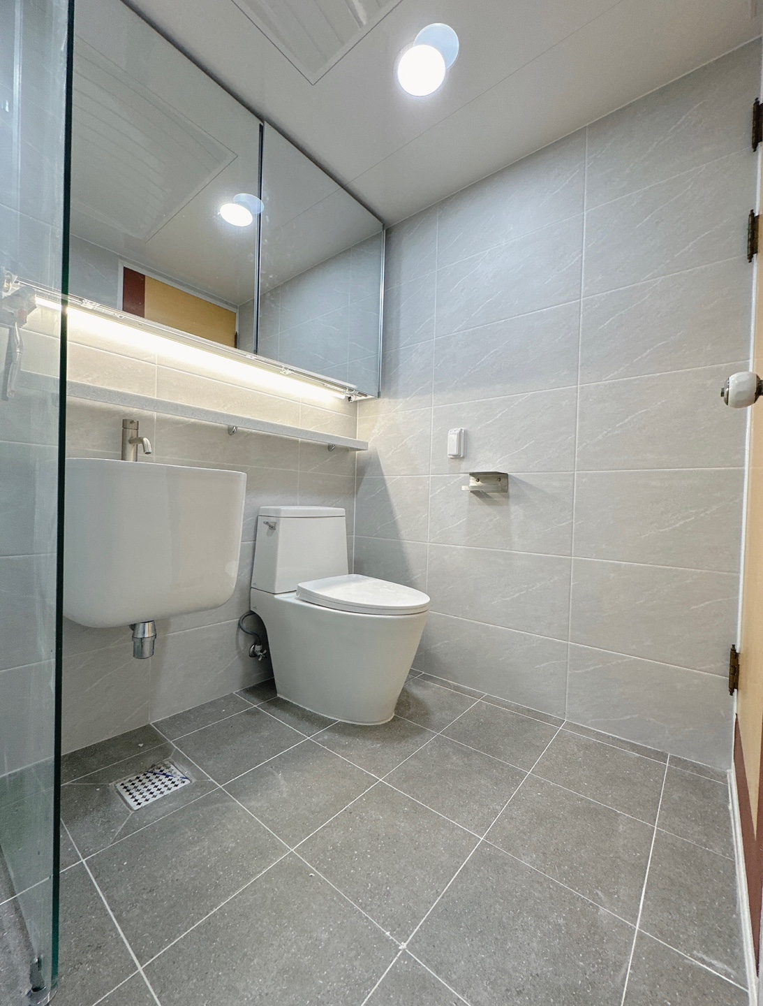 /user/b/borntileandbath/editor/2312/ab5a6479c09a47d08c01bf70836a4adc_1703315972_3432.jpg 이미지크게보기