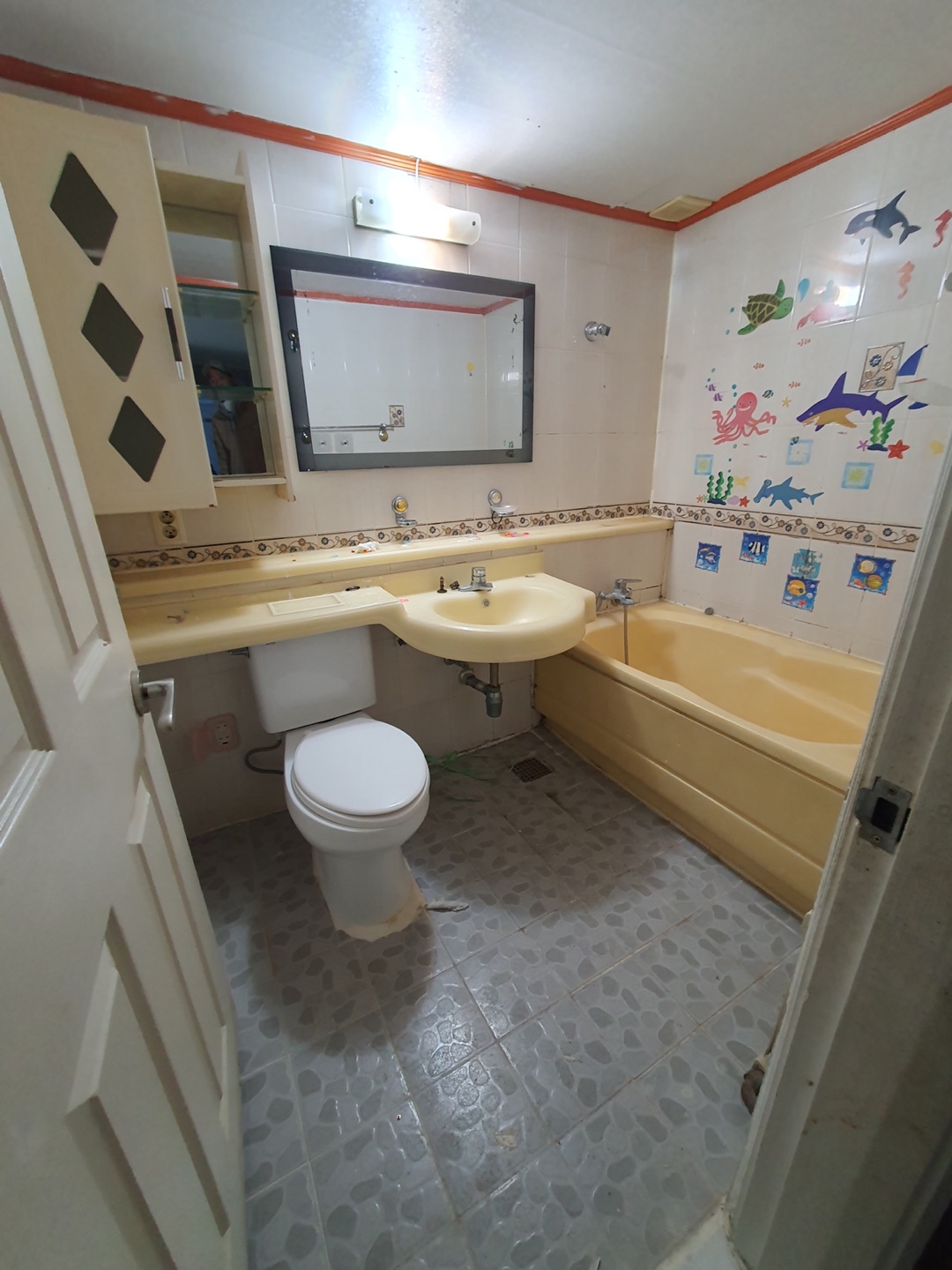 /user/b/borntileandbath/editor/2401/a0fd9b9673cec738fbd1d54649505aff_1706098343_8959.jpg 이미지크게보기