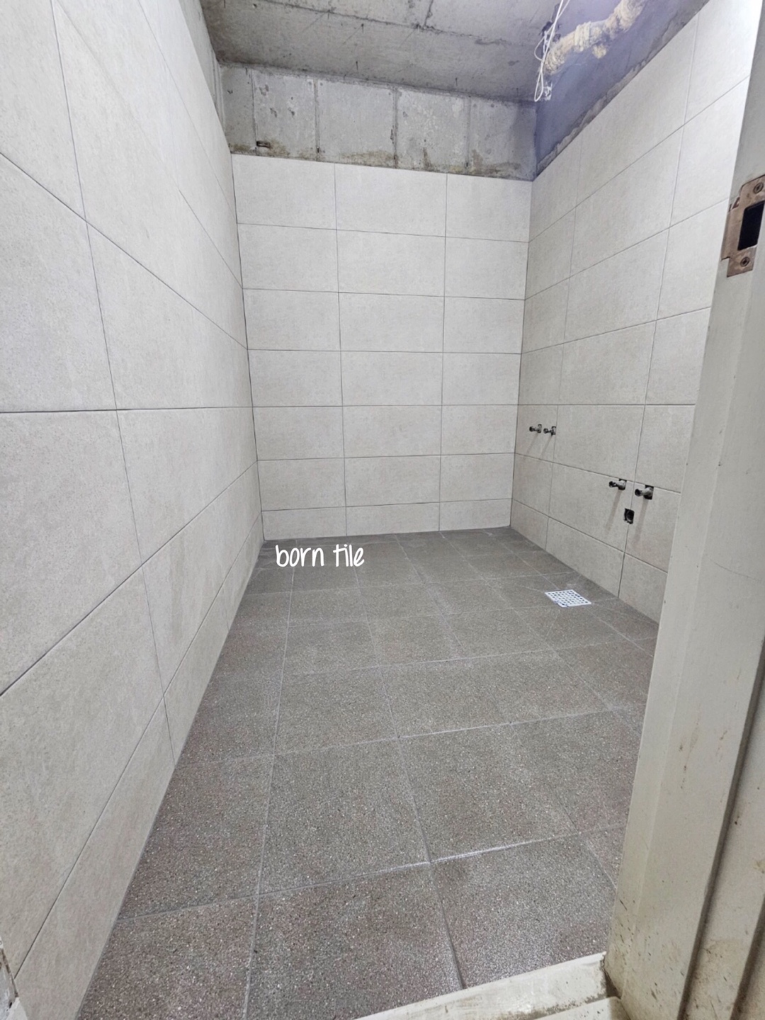 /user/b/borntileandbath/editor/2404/49118504a5a1dae53334f471f9e8f99a_1712506114_794.jpg 이미지크게보기